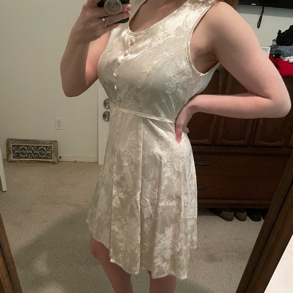 Ivory Dress - Picture 3 of 9